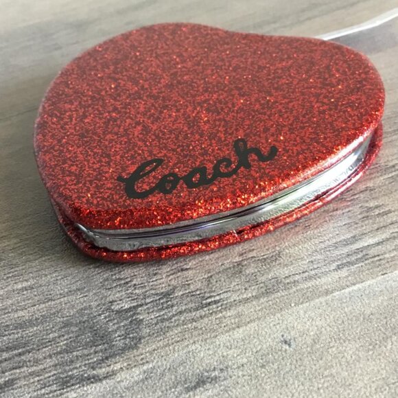 Coach Red Wine Glitter Leather Heart Red Wine Sparkle Compact Mirror NWT CF153 - Picture 2 of 5